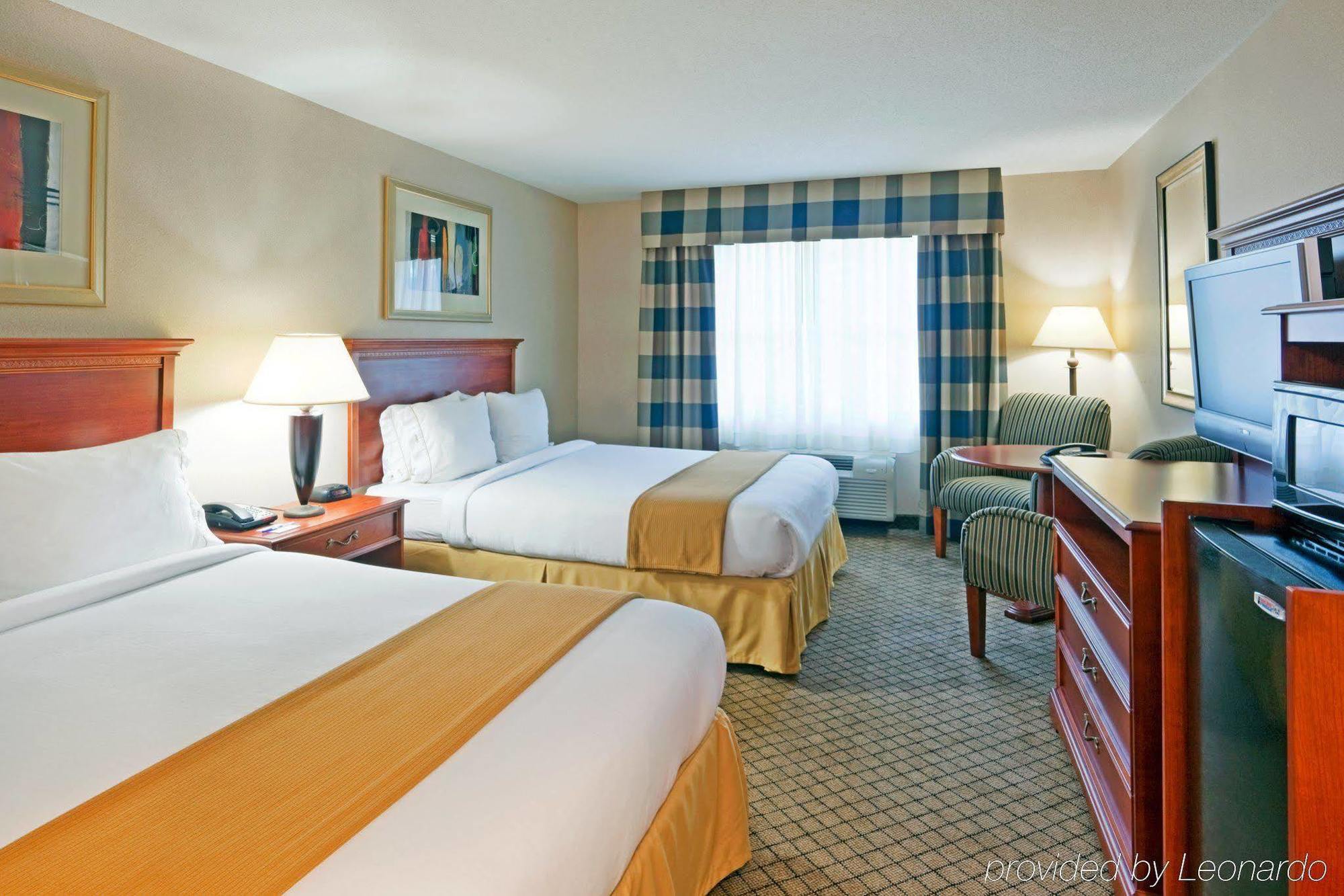 Holiday Inn Express Hotel & Suites Hampton South-Seabrook, An Ihg Hotel Szoba fotó